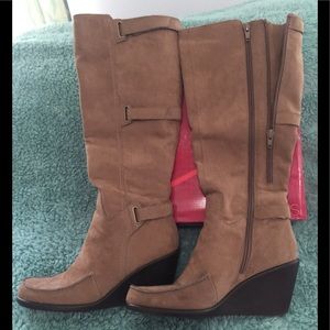 Aerosoles taupe fabric tall boots
